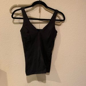 Black lululemon tank